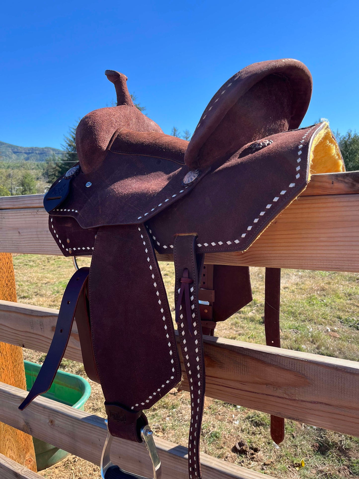 Custom Barrel saddle